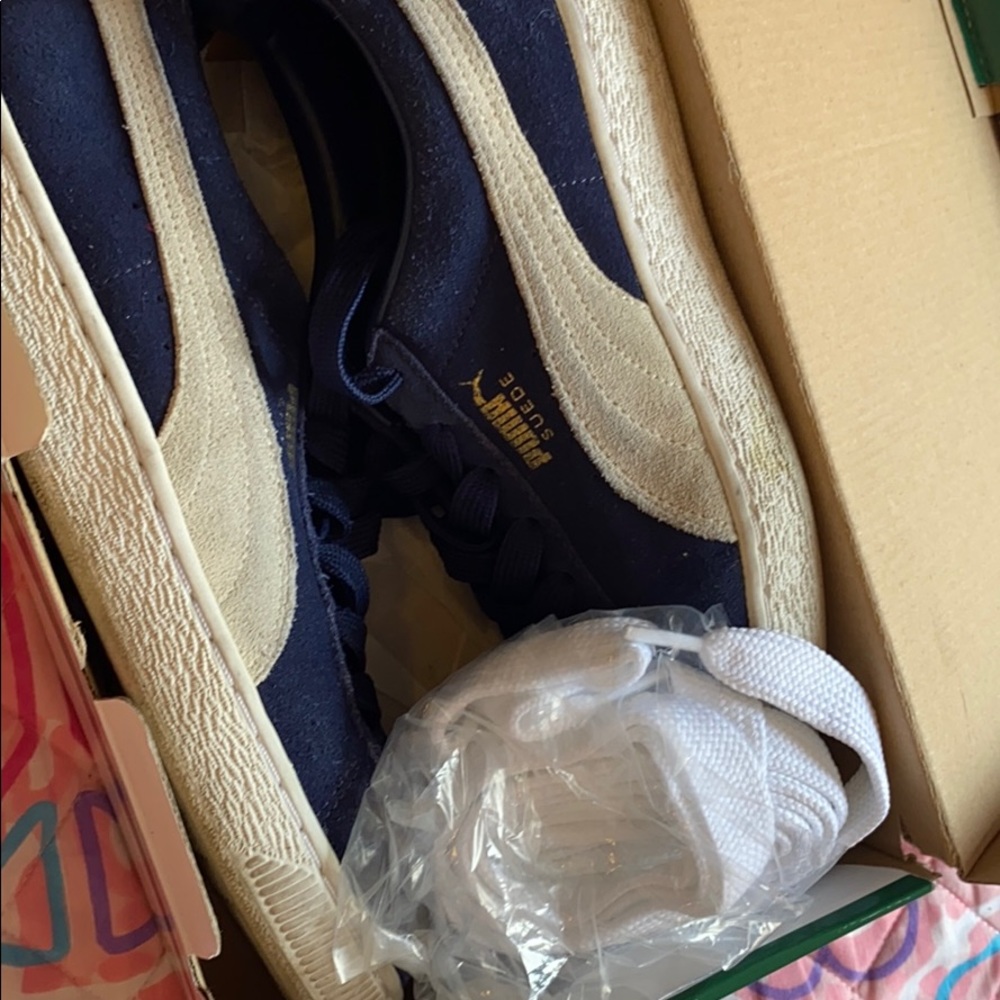 Puma suede classic shoes